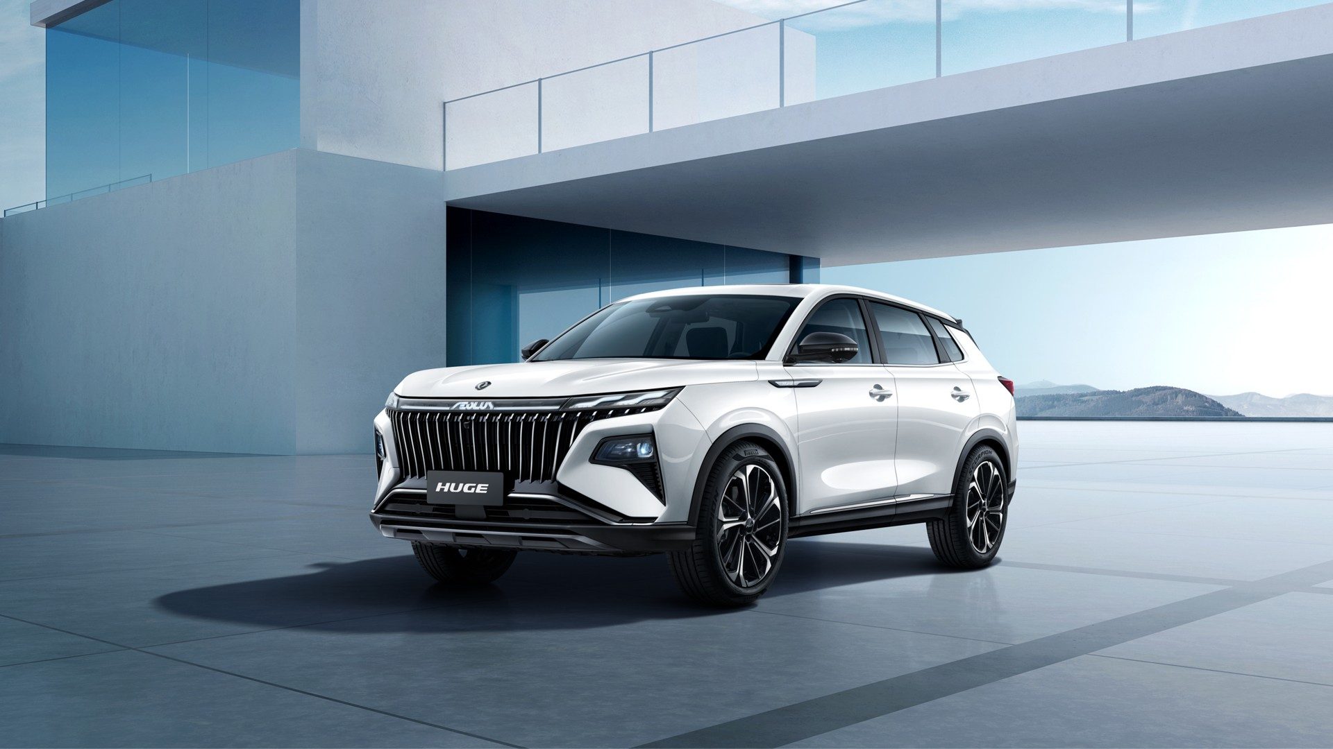 Dongfeng Huge in white, front three-quarter view; the Hybrid shares this body