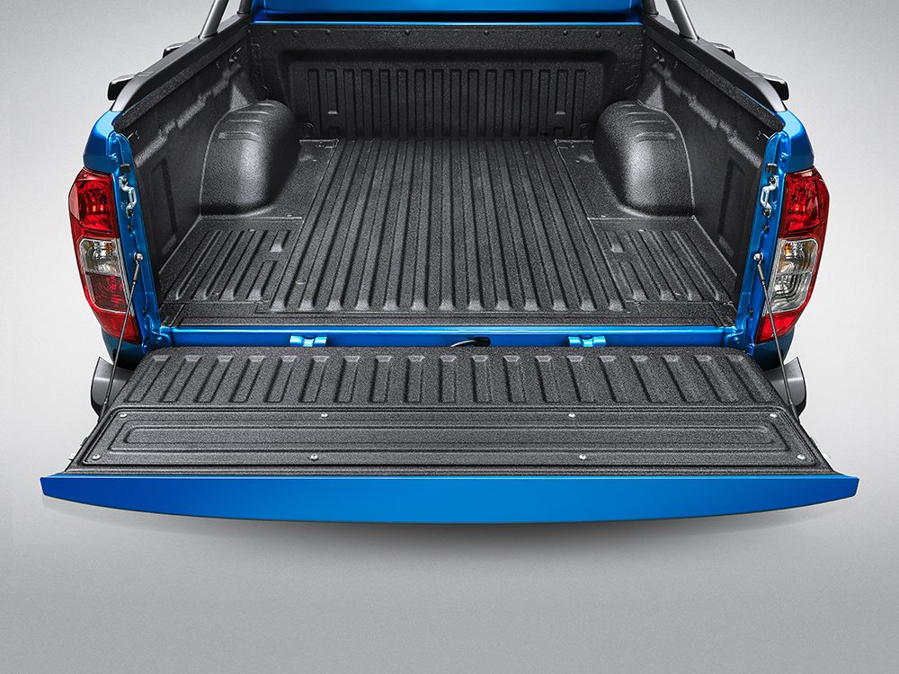ZNA Rich 6 load bed with the tailgate down
