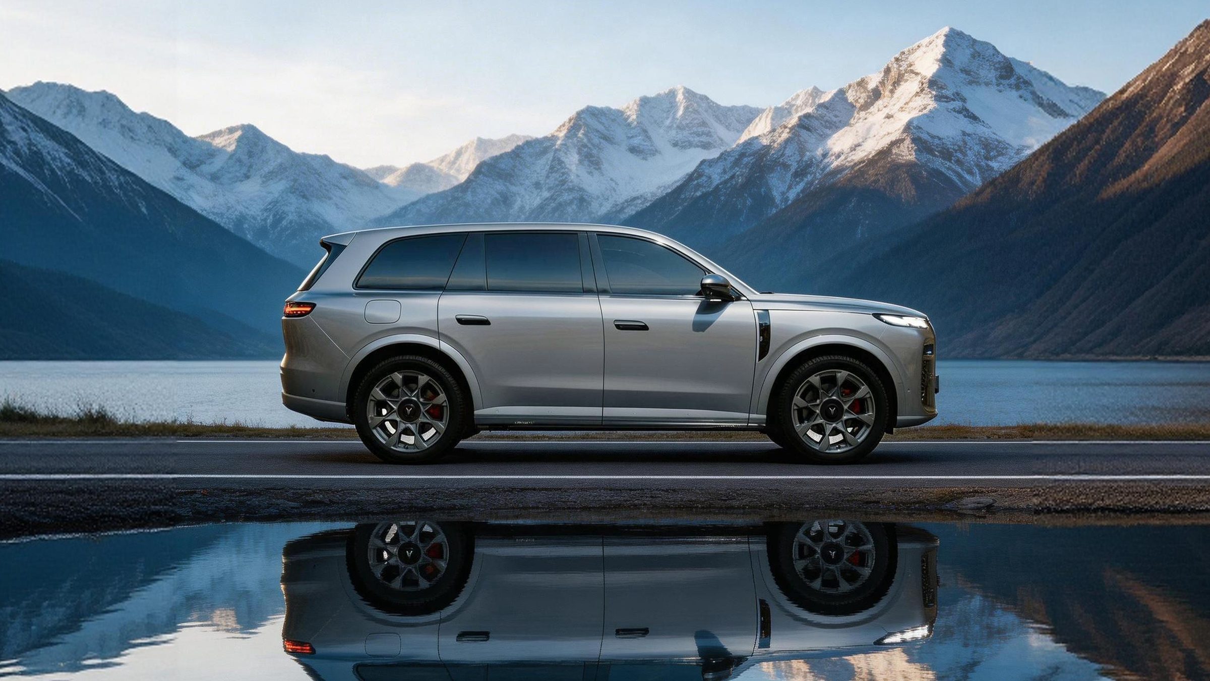 VOYAH Taishan X8 in silver, side view