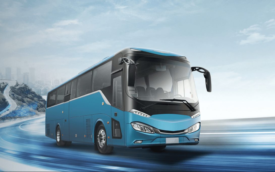 Dongfeng Captain B coach in blue