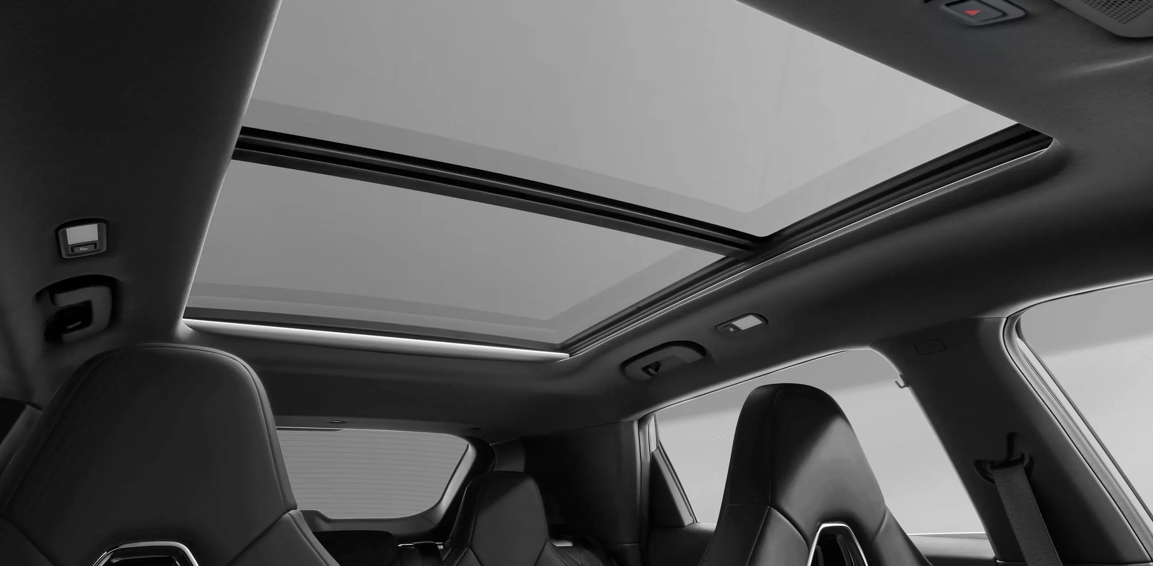 Panoramic roof of the Dongfeng Mage