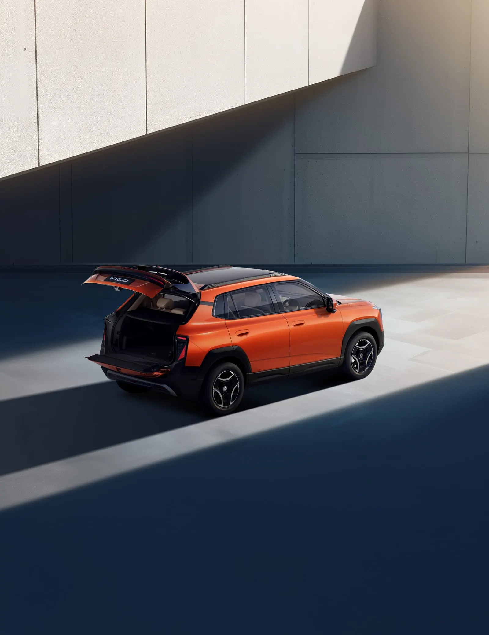 Two section tailgate of the Dongfeng Vigo in sunset orange