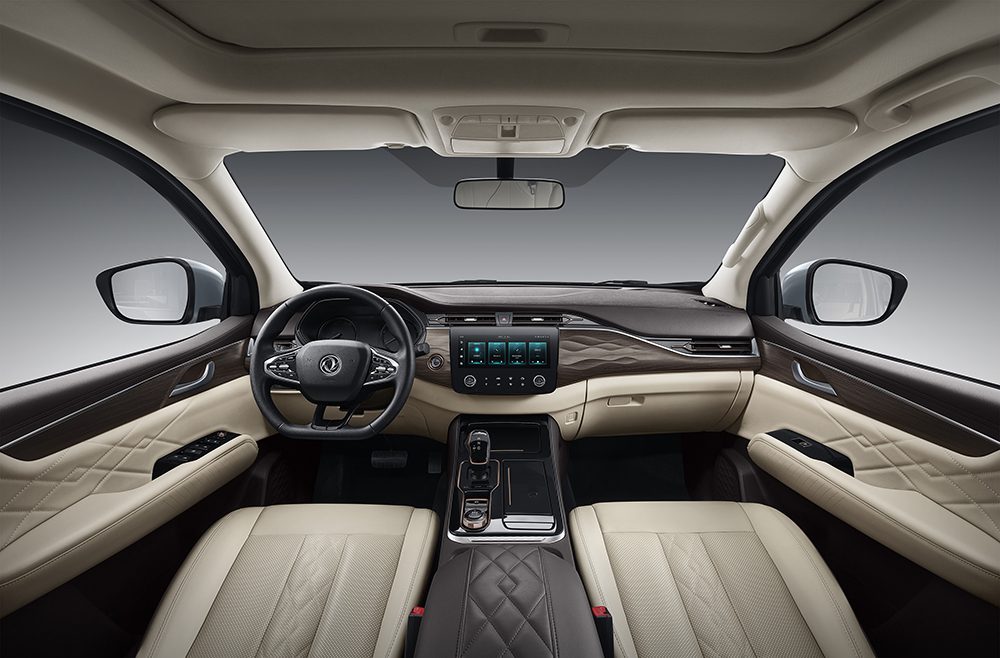 Dongfeng ZNA Rich 7 cabin